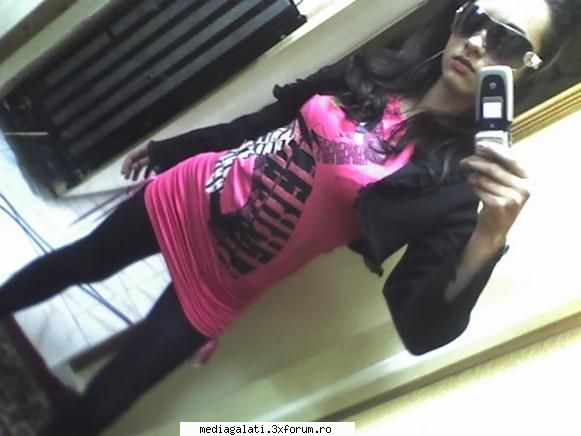 Poze DeeDee - DeeDee - .