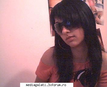 Poze DeeDee - DeeDee - .